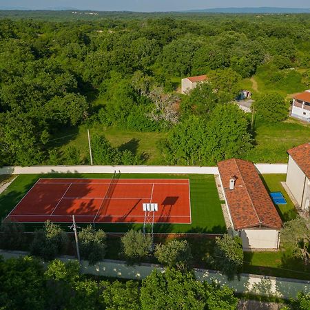 Villa Ortensia Mit Beheiztem Pool By Istrialux Svetvinčenat Dış mekan fotoğraf